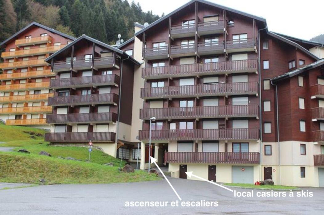 Au Pied Des Pistes B48, Chaleureux Studio 4 Pers, Balcon Plein Sud, Draps Non Compris Saint-Jean-dʼAulps Kültér fotó